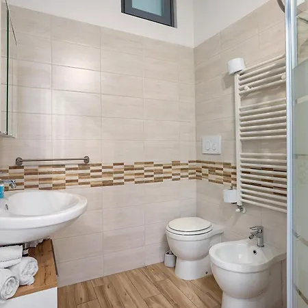 Apartament Modern Navigli - 5 *