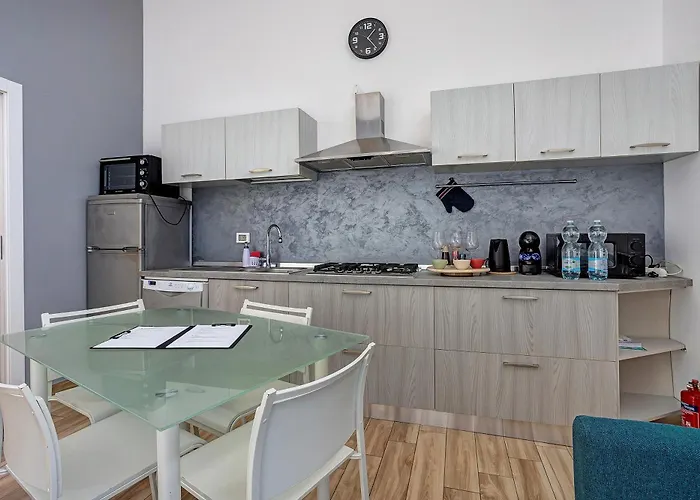 Modern Navigli - 5 Apartman Milánó